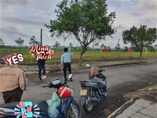 Dẫn khách đi xem thực tế phân khu tài lộc khu dịch vụ vsip quảng ngãi