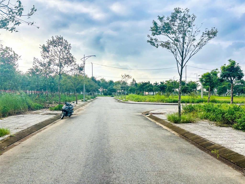 Vsip quảng ngãi  mặt tiền view trường học  hướng nam