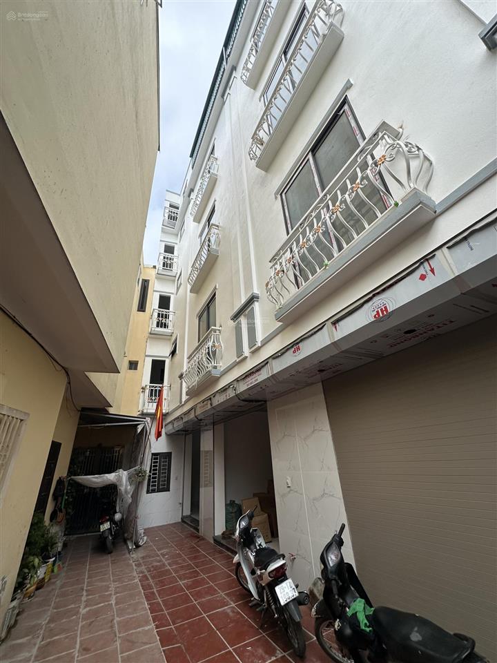 Nhà 4tx33m2, full nội thất, phường phú lãm, gần chợ đầu mối giá 4,35 tỷ