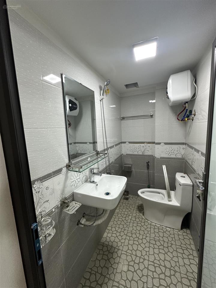Nhà 4tx40m2(full nội thất) ôtô cách 20m,150m ql 21b gần trường tiểu học bích hoà giá 4,3 tỷ