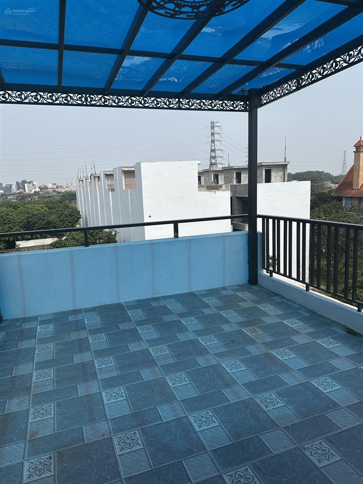 Nhà 4tx42m2 đường ôtô đỗ cửa, thoáng trước sau, 1km ubnd đông la giá 4,29 tỷ  0906 045 ***