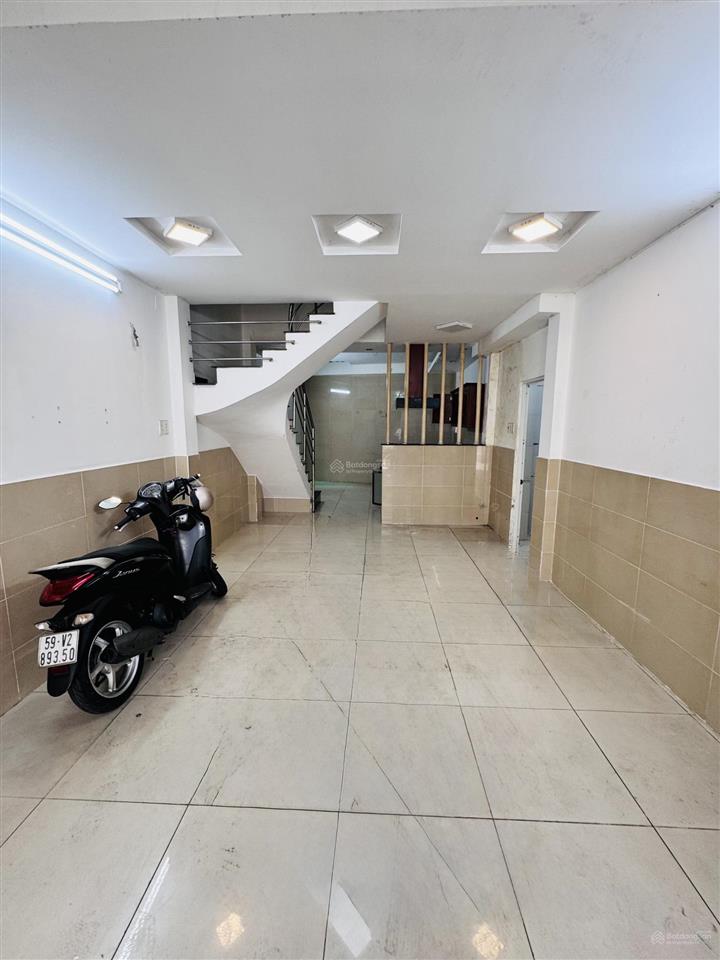 Hxh sát mặt tiền  thích quảng đức  phú nhuận  3.9m x 13m  50m2  4 tầng  5pn  chỉ 9.45 tỷ