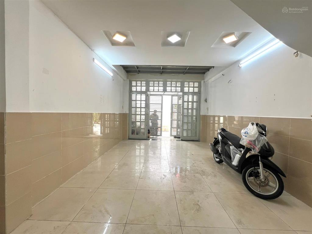 Hxh sát mặt tiền  thích quảng đức  phú nhuận  3.9m x 13m  50m2  4 tầng  5pn  chỉ 9.45 tỷ