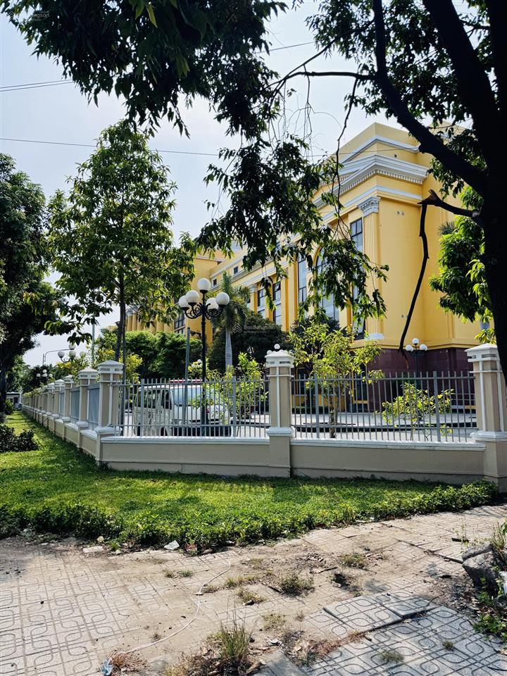 Bán đất mặt tiền đường số 55  cát lái  q2  5m x 20m  100m2  xây dựng 4 tầng st  8.3 tỷ