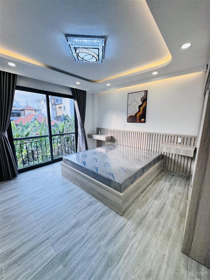 Phú nhuận  xây mới  oto vào nhà  50m2  5 tầng  5 phòng  6vs  sát mặt tiền  11.9 tỷ