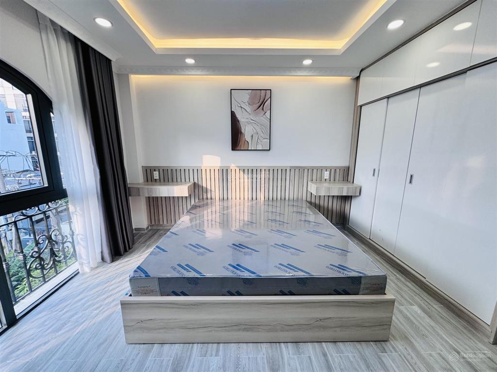 Phú nhuận  xây mới  oto vào nhà  50m2  5 tầng  5 phòng  6vs  sát mặt tiền  11.9 tỷ