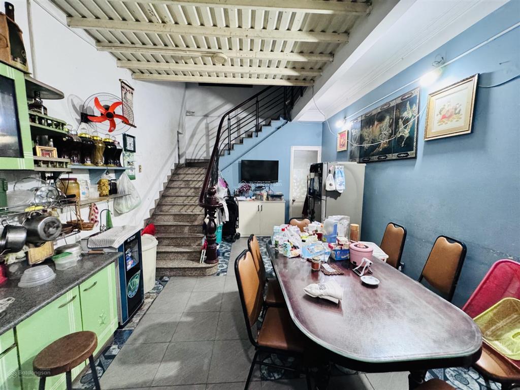 Mặt tiền đường số 8  bhha  bình tân  giáp tân phú  7.8m x 19m  142m2  2 tầng đúc  11.5 tỷ