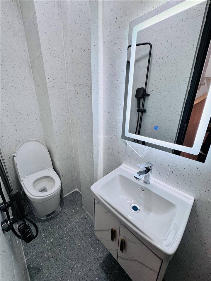 Phú nhuận  6.15 tỷ  3 tầng  4 phòng ngủ  full nt  cách mặt tiền  nguyễn thượng hiền 2 căn 