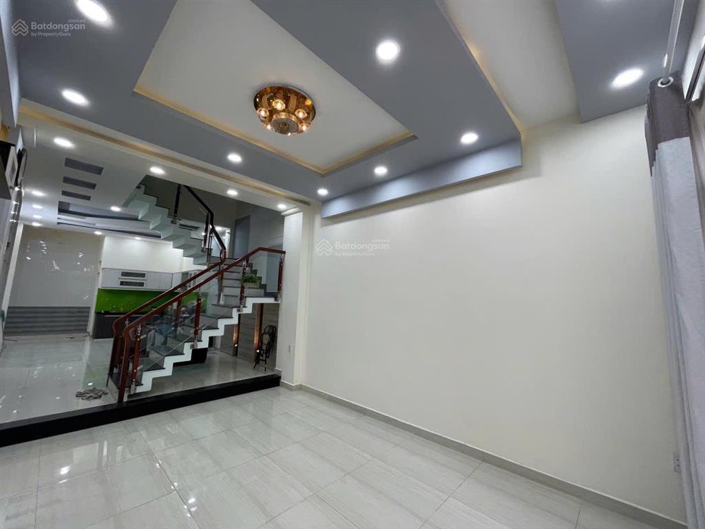 Hẻm 5m  oto vào nhà  sát mặt tiền  nguyễn văn lượng  p16  gv  70m2  4 tầng  dòng tiền 35tr