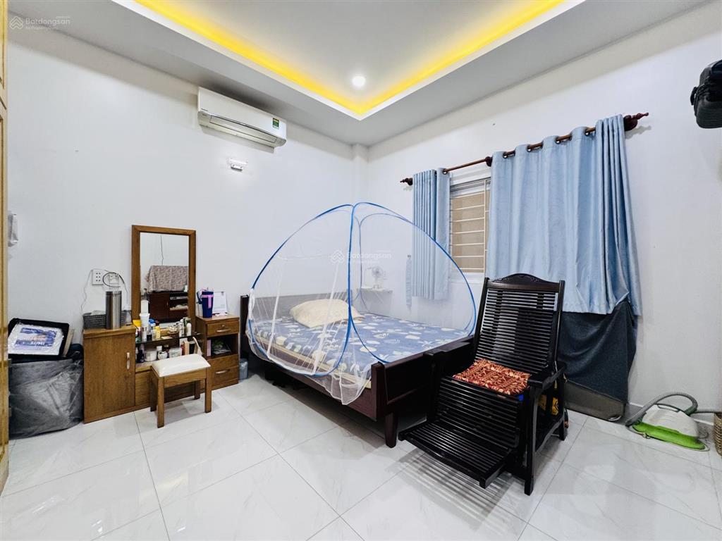 12.58t  bán nhà bình thạnh  oto 7 chỗ vào nhà  lê quang định p7  70m2 4tầng có phòng dưới trệt