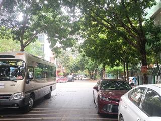 Bán đất dịch vụ dương nội 50m2, mặt tiền 5m giá 10.x tỷ. chủ ngộp bank cần bán gấp