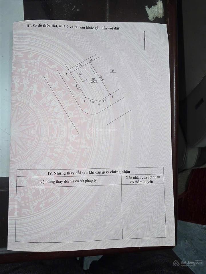 Chủ ngộp bank cần bán gấp biệt thự 225m2, căn góc ,thang máy giá 33 tỷ