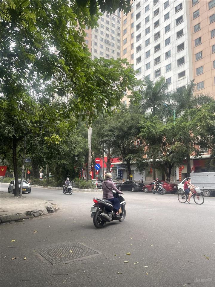 Gấp .. anh hoà cần tiền bán gấp nhà khi dv xa la 65m2 , 4 tầng giá 14 tỷ ( rẻ nhất khu vực )