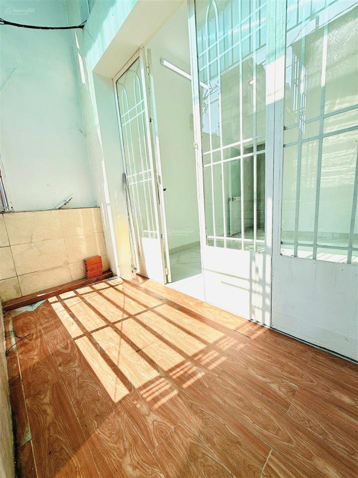 Bán nhà đường bông sao phường bình đông