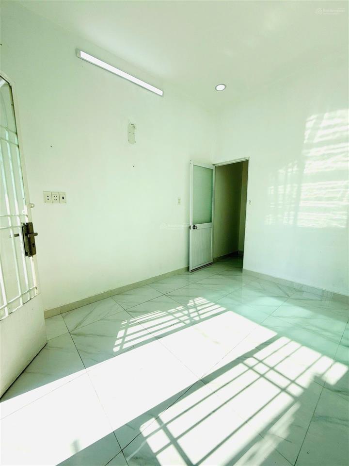 Bán nhà đường bông sao phường bình đông