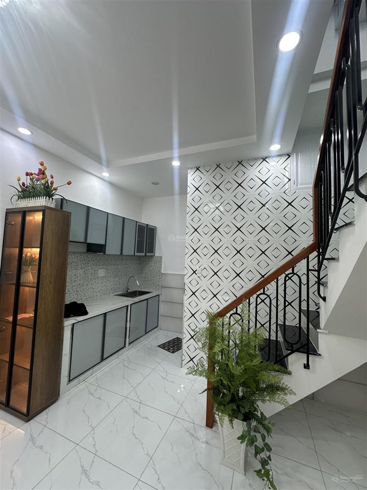 Bán nhà riêng 30m2 ba đình phường chánh hưng