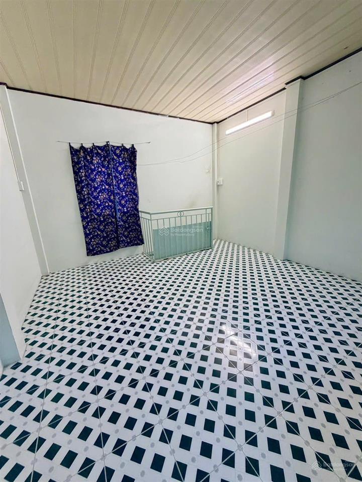 Bán nhà riêng 20m2 đường âu dương lân