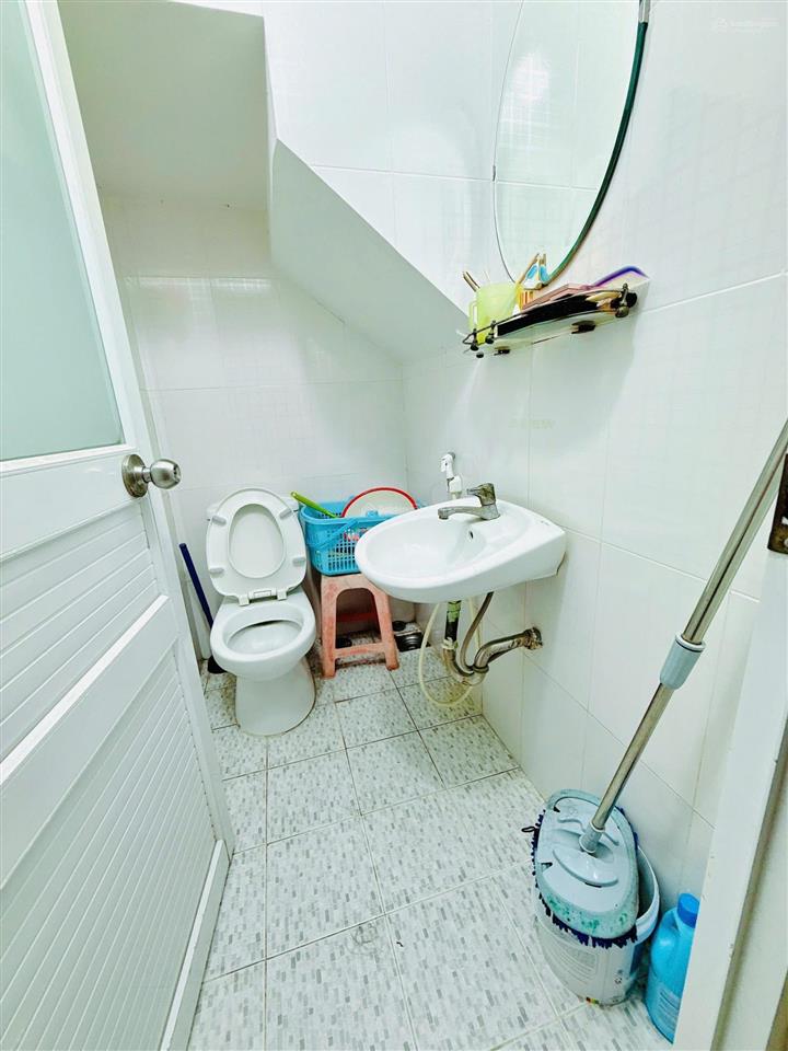 Bán nhà riêng 39m2 đường bùi minh trực f5