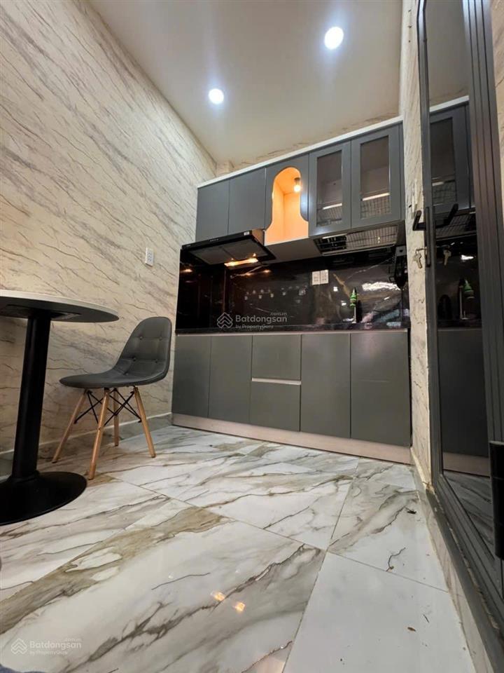 Bán nhà riêng 23m2 đường trần phú quận 5