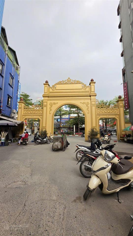 Bán nhà khu cầu giấy gần trần thái tông, dịch vọng hậu 68m2, mặt tiền 5m  giá 17.9 tỷ