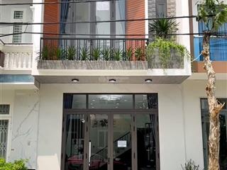 Nhà 1 lầu 5x20m ngay chợ phú lợi 2 . giá 750 triệu  đang cho thuê 22 triệu / tháng