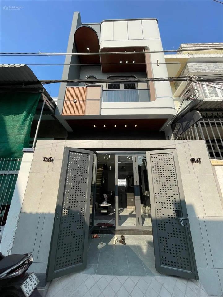 Nhà 1 lầu 5x20m ngay chợ hưng long. giá 750 triệu  đang cho thuê 25 triệu / tháng