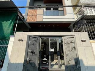 Nhà 1 lầu 5x20m ngay chợ hưng long. giá 750 triệu  đang cho thuê 25 triệu / tháng