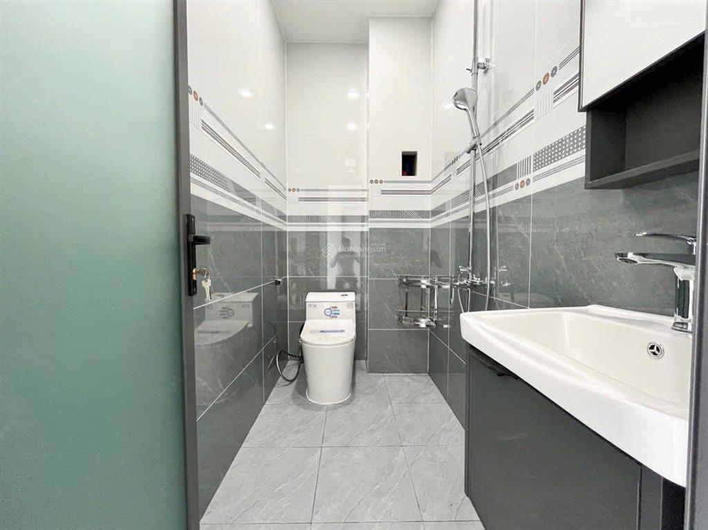 Bán nhà 6x22m cách aeon bình tân 5 phút. giá 780 triệu  đang cho thuê 20 triệu / tháng
