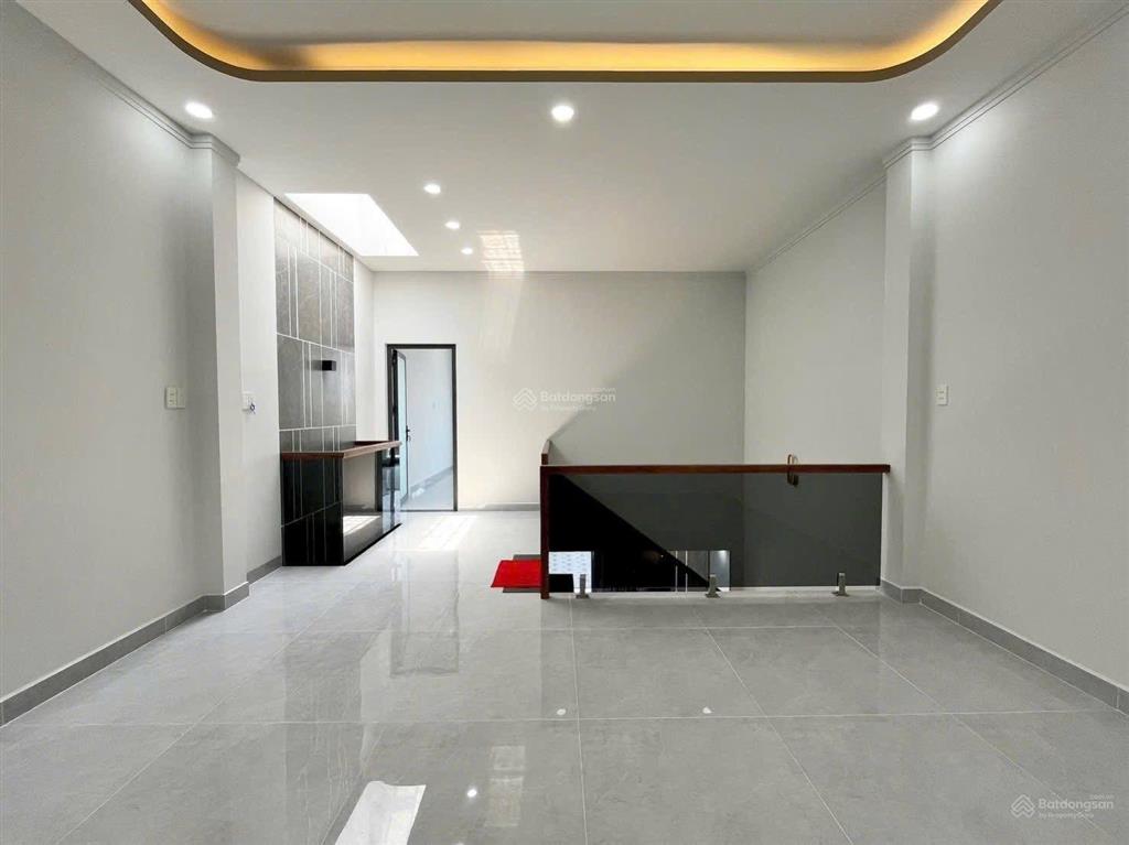 Bán nhà 6x22m cách aeon bình tân 5 phút. giá 780 triệu  đang cho thuê 20 triệu / tháng