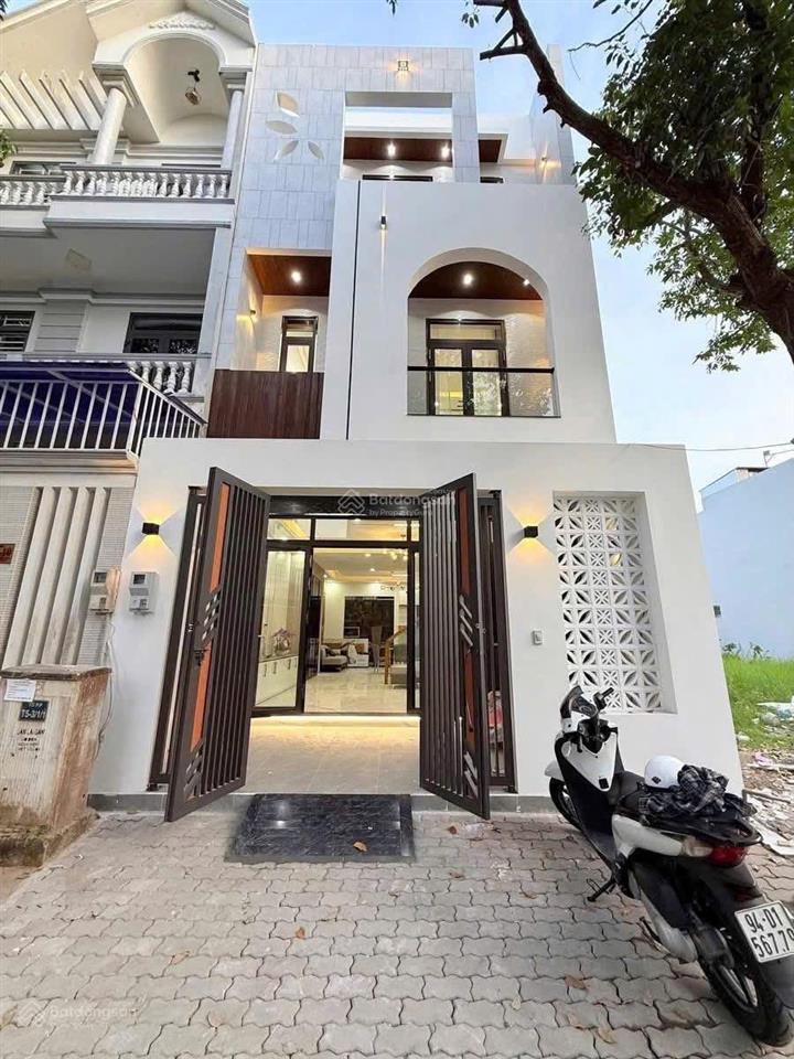 Bán nhà 6x20m ở chợ phú lạc. giá 750 triệu  đang cho thuê 20 triệu / tháng