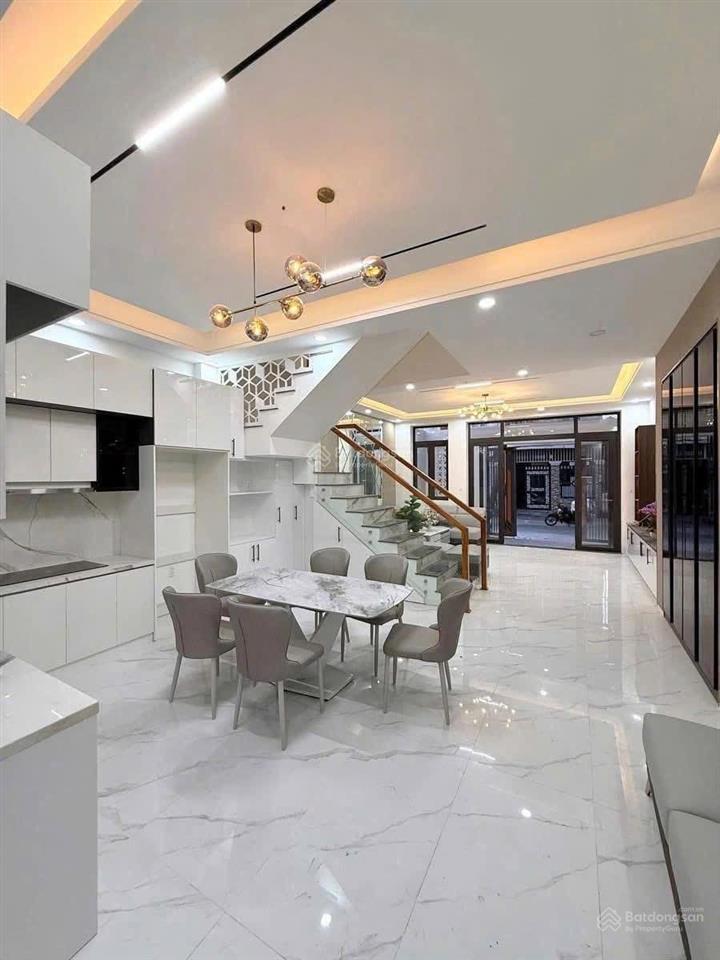 Bán nhà 6x20m ở chợ phú lạc. giá 750 triệu  đang cho thuê 20 triệu / tháng