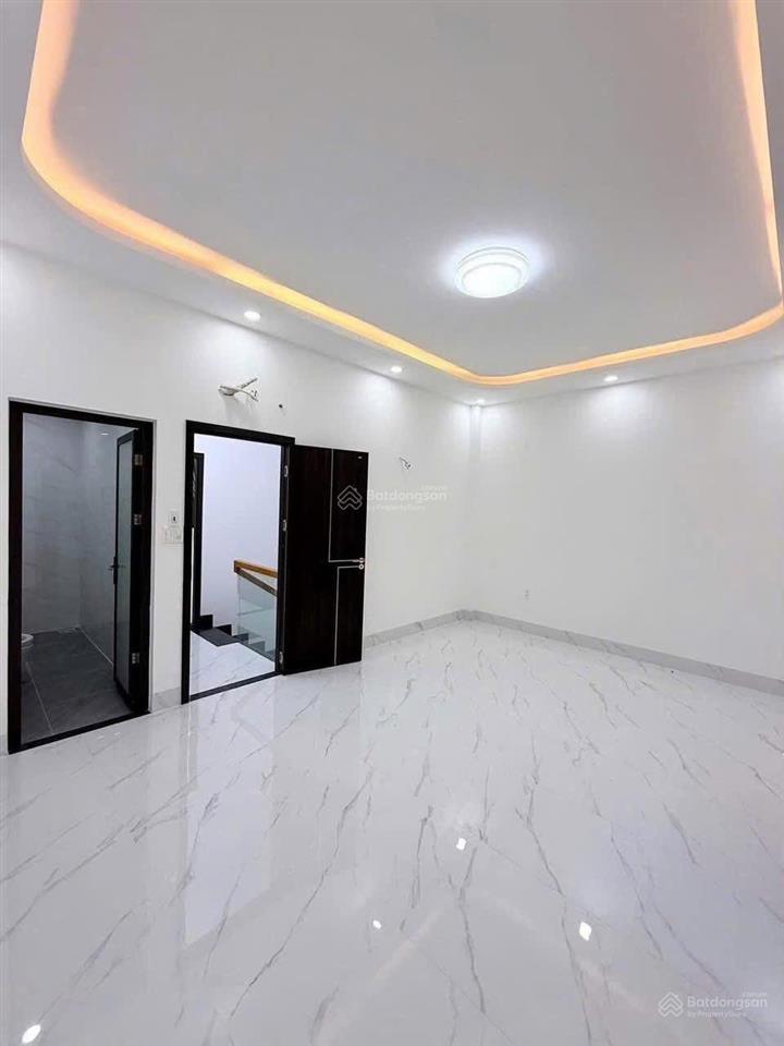 Bán nhà 6x20m ở chợ phú lạc. giá 750 triệu  đang cho thuê 20 triệu / tháng