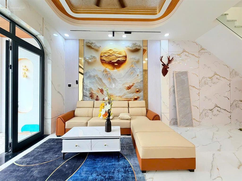 Bán nhà 5x20m tại chợ bờ ngựa. đang cho thuê 20 triệu / tháng