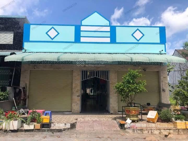 Bán gấp dãy trọ 25 phòng 800 triệu 300m2 ngay bến xe quận 8