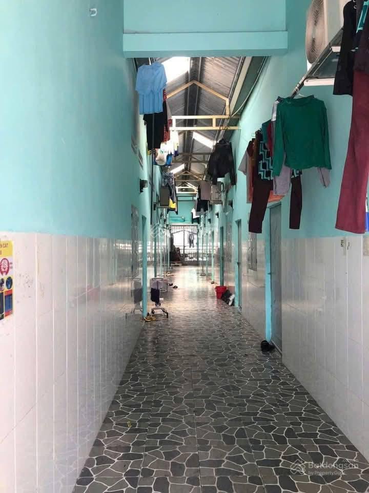 Bán gấp dãy trọ 25 phòng 800 triệu 300m2 ngay bến xe quận 8