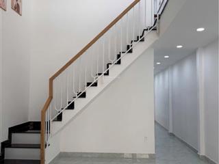 4,3 tỷ, nhà 3pn , 4.2x15  65m2, đường quang trung  hiệp phú, sát ngã tư thủ đức