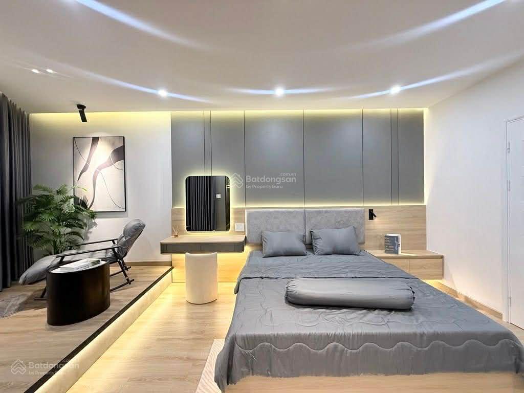 Bán nhà riêng tại đoàn thị điểm, 13 tỷ, 40 m2, view đẹp, hàng hiếm tại phú nhuận