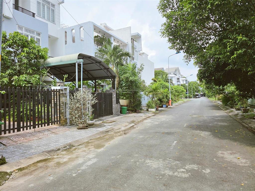 Biệt thự lô góc ngay kdc gia hòa, 1t3l có thang máy, 24 tỷ tl