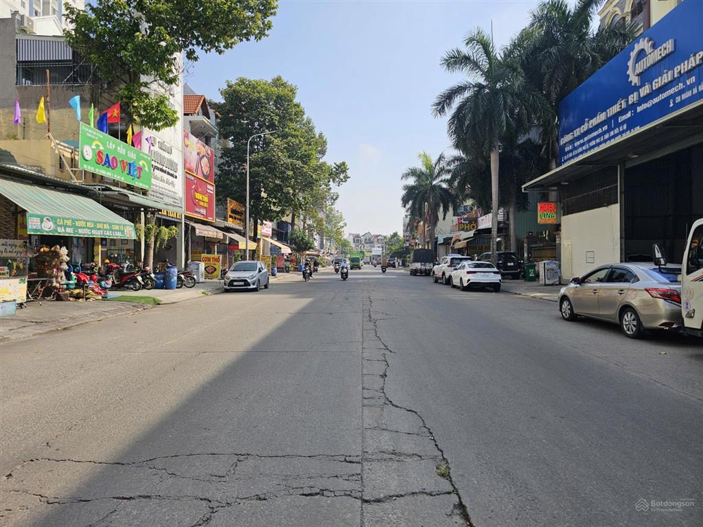 Rất ngộp, đất mặt tiền khu đô thị sóng thần 20x53m full thổ cư, đường rộng 20m