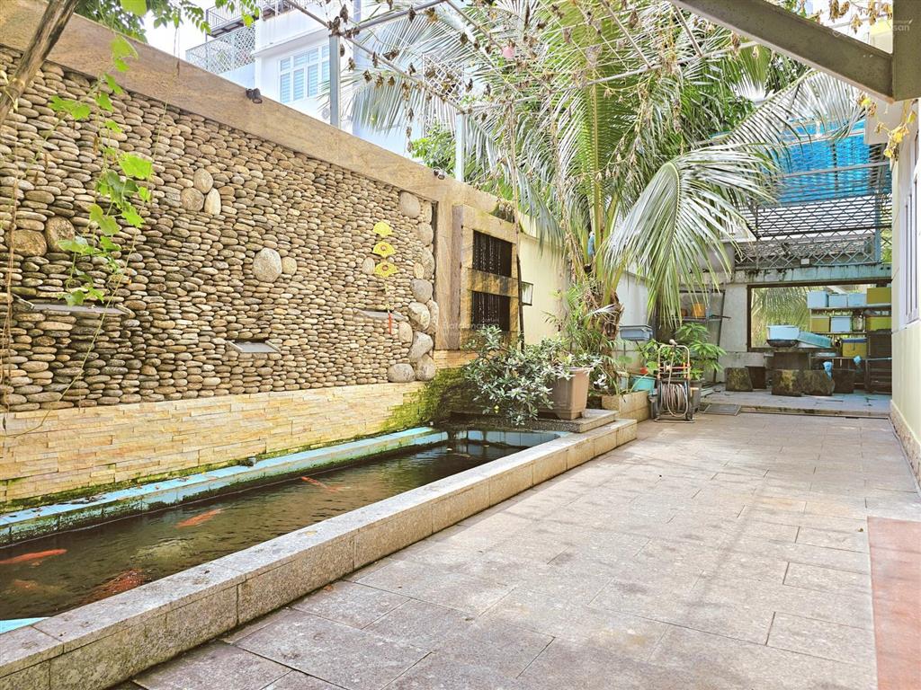 Nhà sân vườn vị trí trung tâm, 1t3l 256m², đường 2 xe hơi tránh, nhỉnh 22 tỷ