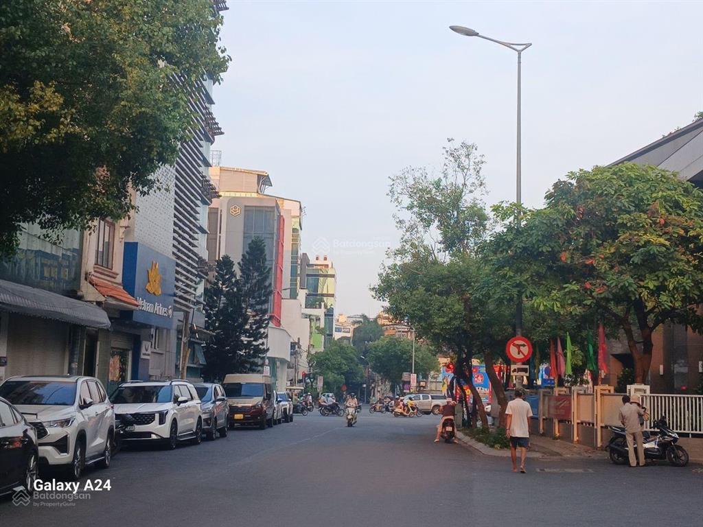 Xuất cảnh bán gấp  bán nhà nguyễn thị huỳnh 75m² 5 tầng  26.5 tỷ