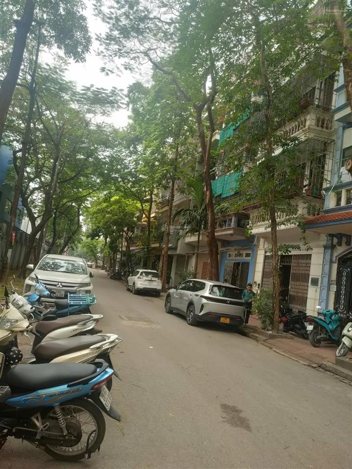 Cho thuê liền kề 54m , 4 tầng 1 tum. giá 15 triệu, thuê lâu dài 2 năm không tăng giá. rẻ nhất khu