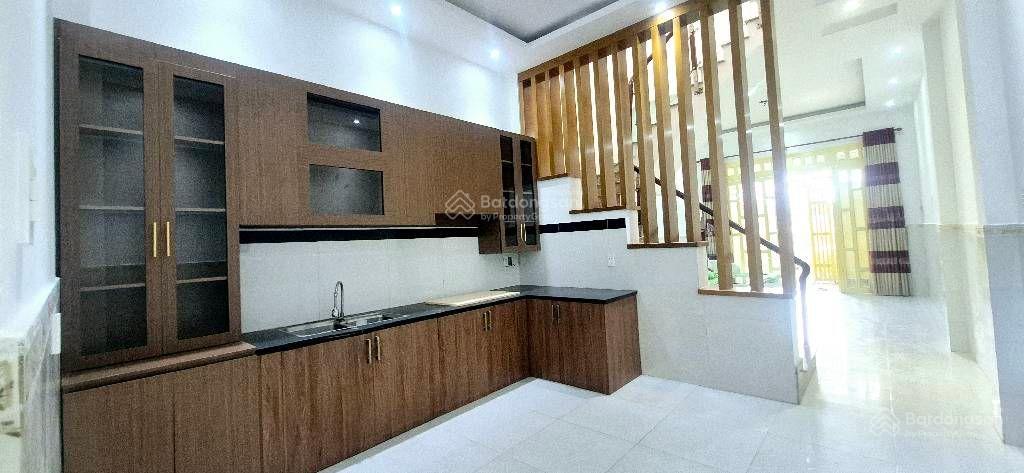 Bán nhà mới giá rẻ oto ngủ trong nhà chỉ nhỉnh 6 tỷ đối diện vạn phúc city hiệp bình phước thủ đức