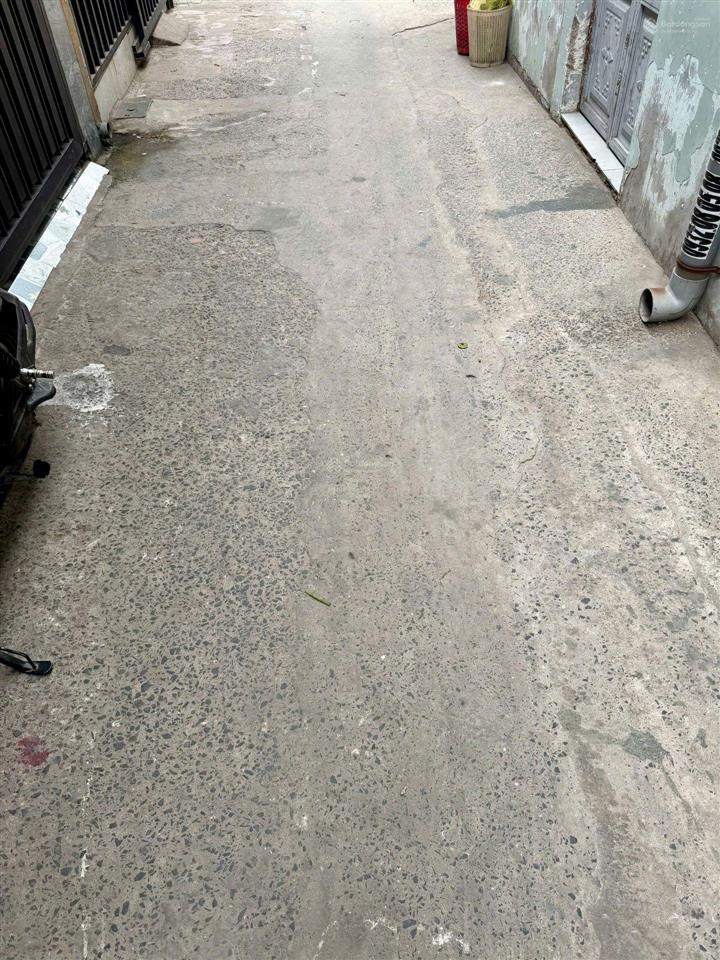 Chỉ 2.1 tỷ. nhà vi bằng dt 5x13 cách 20m ra hẻm xe hơi tránh  2 tầng phường trung mỹ tây quận 12