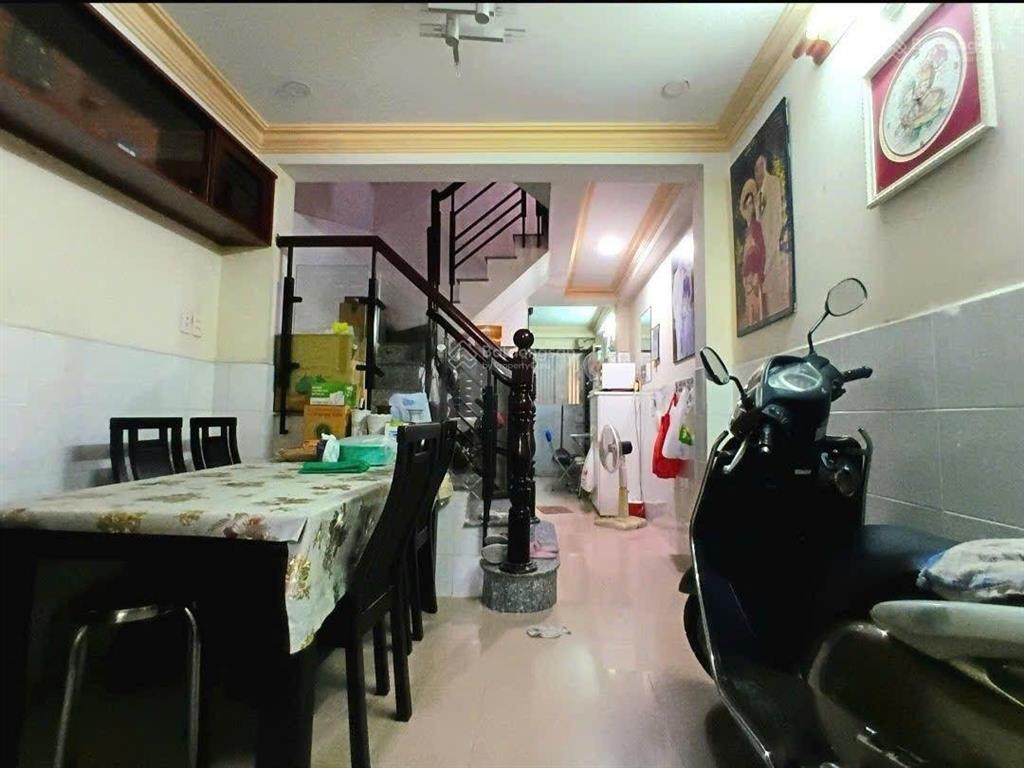 Bán nhà sát mặt tiền đường nguyễn trọng tuyển, 4 tầng 30m2, giá 6,5 tỷ (tl chính chủ)