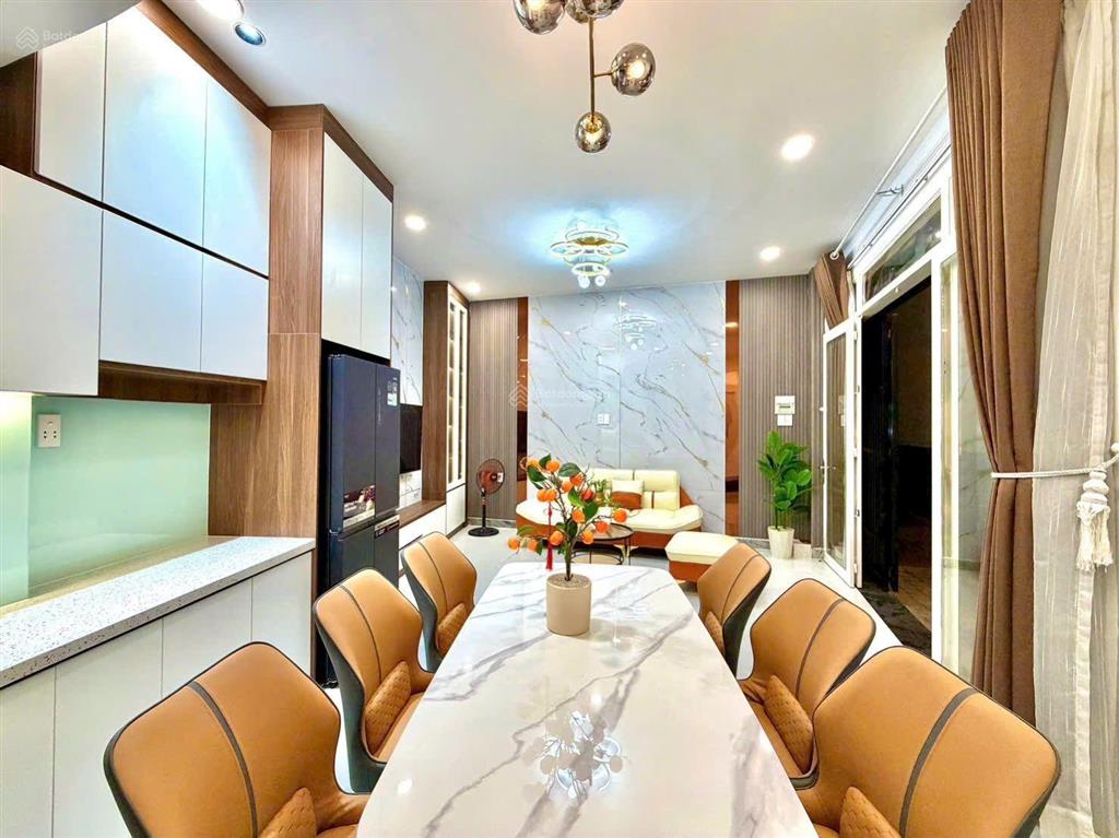 Bán nhà đẹp hẻm xe hơi đường bùi văn thêm,3 tầng, 40m2, nhỉnh 6 tỷ ( tl chính chủ)