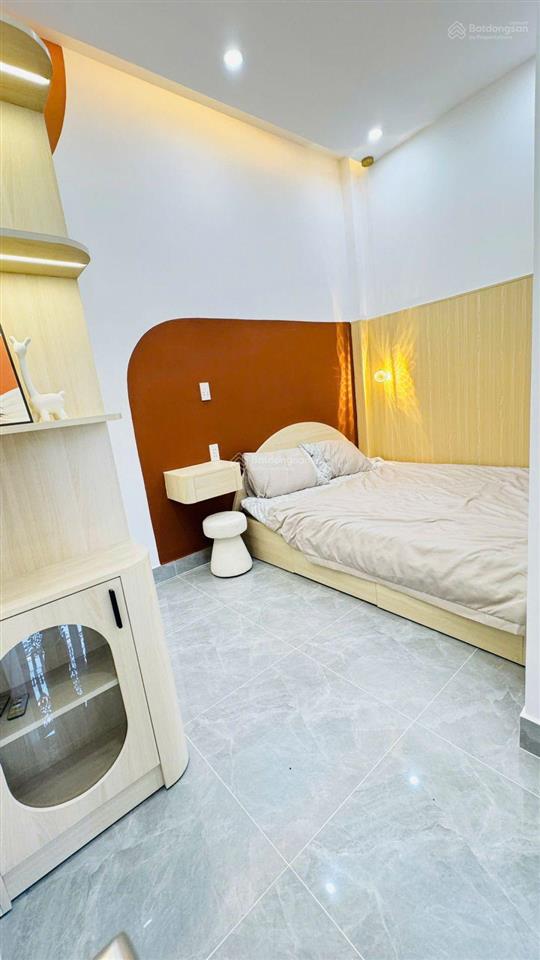 Bán nhà đẹp mới xây đường tăng bạt hổ,3 tầng, 40m2, nhỉnh 5 tỷ ( tl chính chủ)