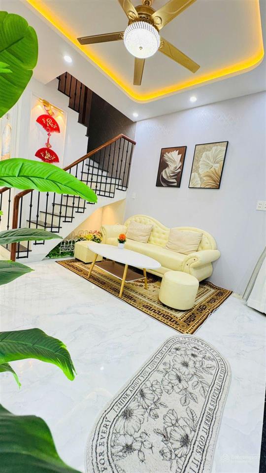 Bán nhà đẹp mới xây đường tăng bạt hổ,3 tầng, 40m2, nhỉnh 5 tỷ ( tl chính chủ)