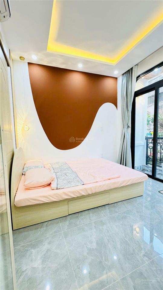 Bán nhà đẹp mới xây đường tăng bạt hổ,3 tầng, 40m2, nhỉnh 5 tỷ ( tl chính chủ)
