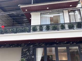 Phan đình phùng  mặt ngõ kd  rộng 10m  mt 11m bề thế  khu vip  hiếm nhà  dt 180m2  10.8 tỷ